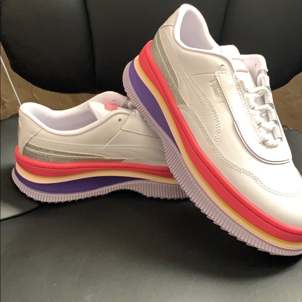 Brand New wot Puma sneakers never worn in box.
